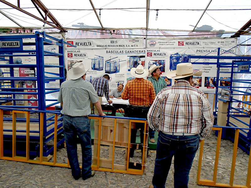 Stand Básculas Revuelta - Expo Ganadera Jalisco 2014