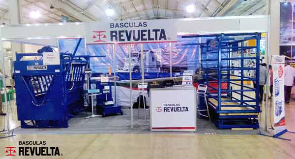 Stand de Básculas REVUELTA® en Expocampo Yucatán 2016